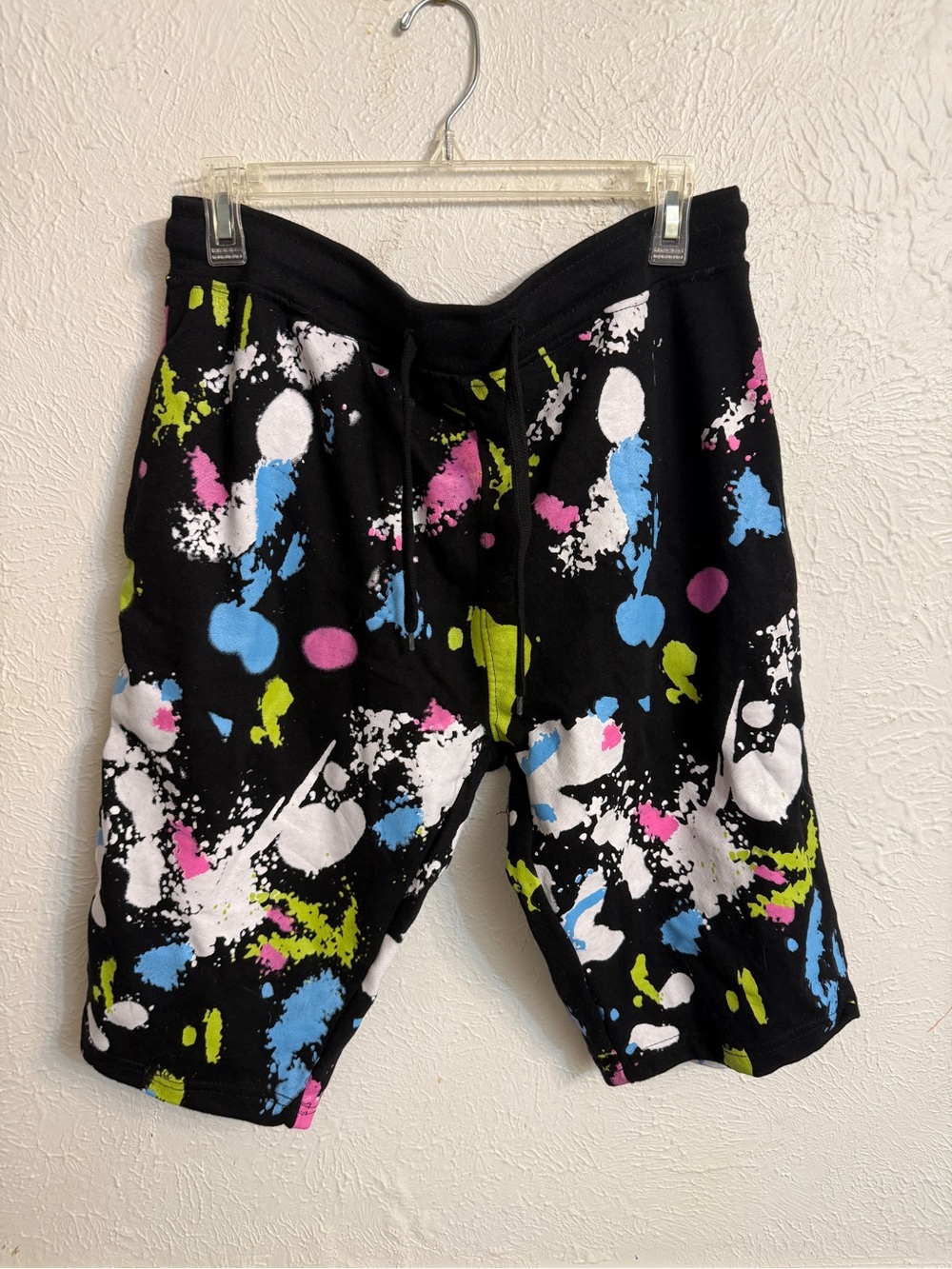 Another Hype Piece Men's Black Paint-Splash Athletic Shorts